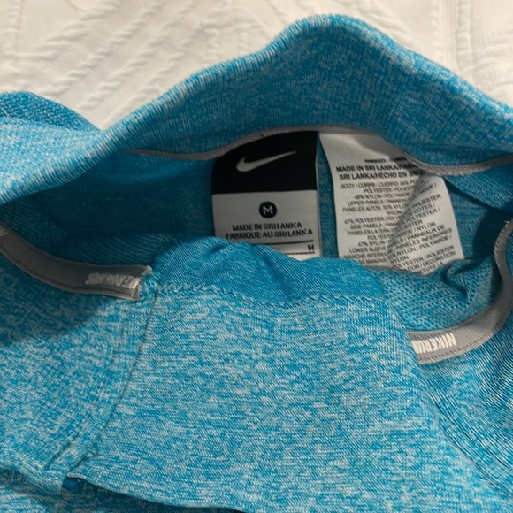 Nike DriFit Pull Over - Picture 2 of 2